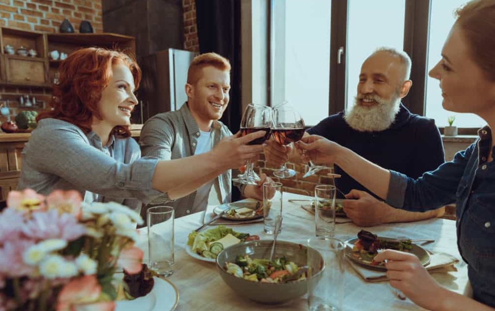 7 Tips For Winning Over Your Girlfriend’s Family